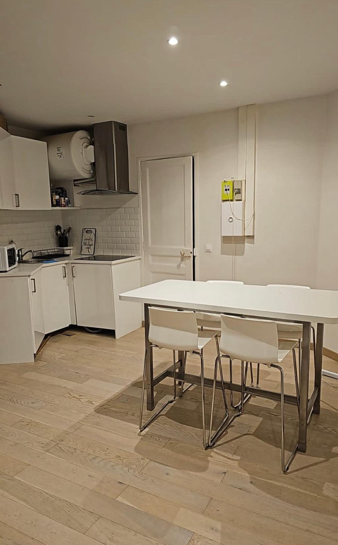 7 Eme Arrondissement Appartamento *